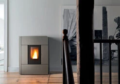 Pelletofen MCZ RAAM Comfort Air X-UP S1, 8 KW -Sica Heizung Geschaft raam ambienteozkydos1e7pmu